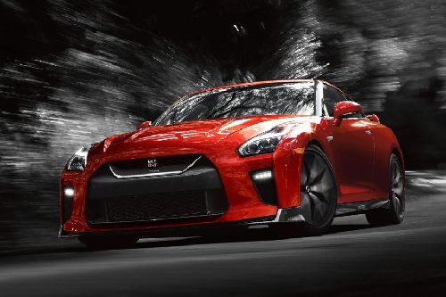 Nissan GT-R Front Side View Nissan GT-R Front Side View