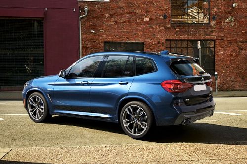 Rear Cross Side View of BMW X3 Rear Cross Side View of BMW X3