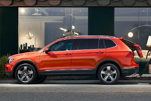 Tiguan Side view Tiguan Side view
