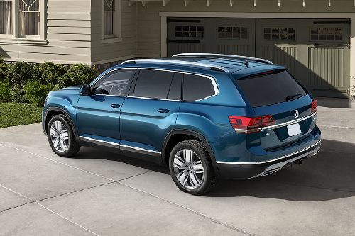 Rear Cross Side View of Volkswagen Atlas Rear Cross Side View of Volkswagen Atlas
