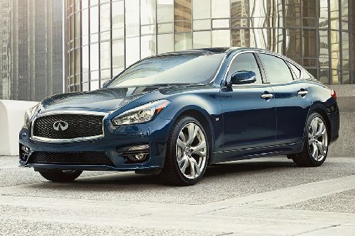 Infiniti Q70 Front Side View
