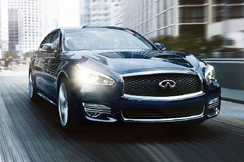 Infiniti Q70L Front Cross Side View