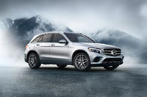 Mercedes Benz GLC-Class Front Cross Side View Mercedes Benz GLC-Class Front Cross Side View