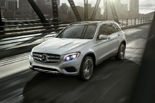 Mercedes Benz GLC-Class Front Side View Mercedes Benz GLC-Class Front Side View