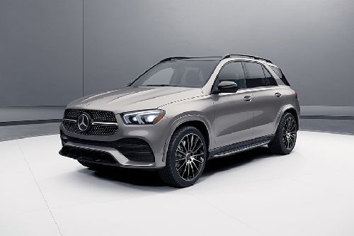 Mercedes Benz GLE-Class Front Side View Mercedes Benz GLE-Class Front Side View
