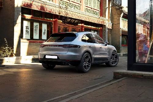 Macan Rear angle view