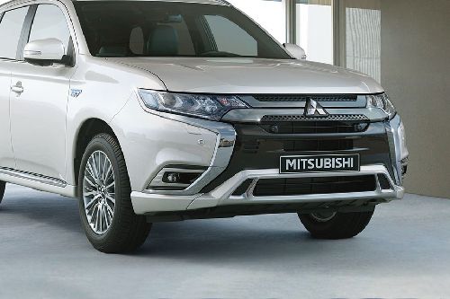 Outlander PHEV Grille View Outlander PHEV Grille View