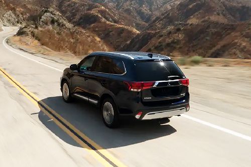 Rear Cross Side View of Mitsubishi Outlander Rear Cross Side View of Mitsubishi Outlander