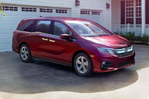 Honda Odyssey Front Medium View Honda Odyssey Front Medium View