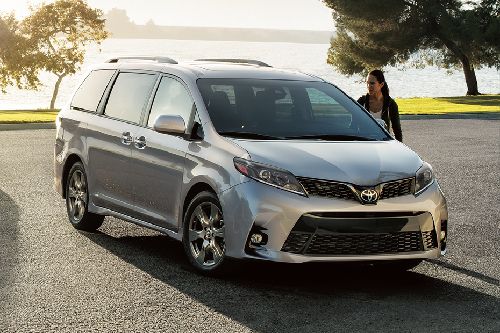 Toyota Sienna Front Medium View