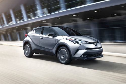 opslaan hoed Wereldrecord Guinness Book Toyota C-HR 2023 Price in United States - Reviews, Specs & May Offers |  Zigwheels