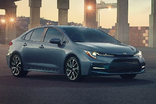 Toyota Corolla Hybrid Front Cross Side View