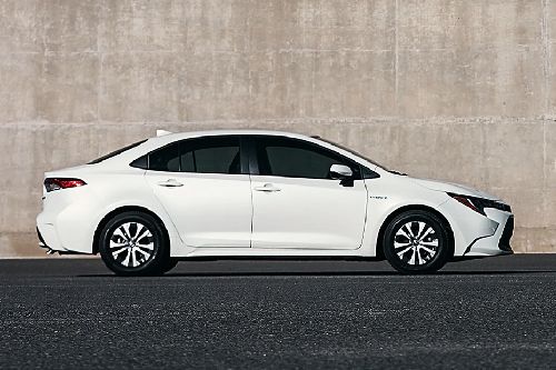 Corolla Hybrid Medium Angle Front View