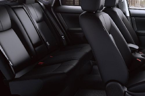 Nissan Sentra Rear Seats Nissan Sentra Rear Seats