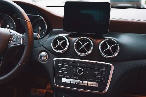 CLA-Class Center Console