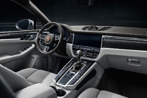 Dashboard View of Macan