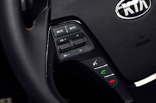 KIA Forte5 Multi Function Steering KIA Forte5 Multi Function Steering