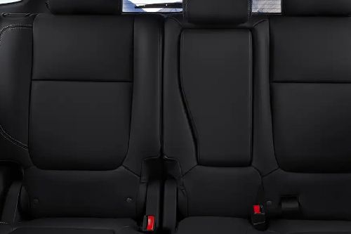 Mitsubishi Outlander PHEV Rear Seats Mitsubishi Outlander PHEV Rear Seats