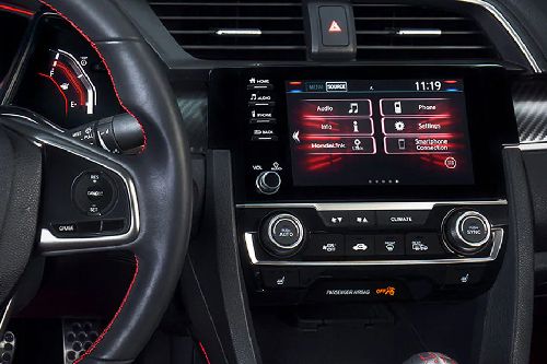 Stereo View of Civic Si Sedan Stereo View of Civic Si Sedan